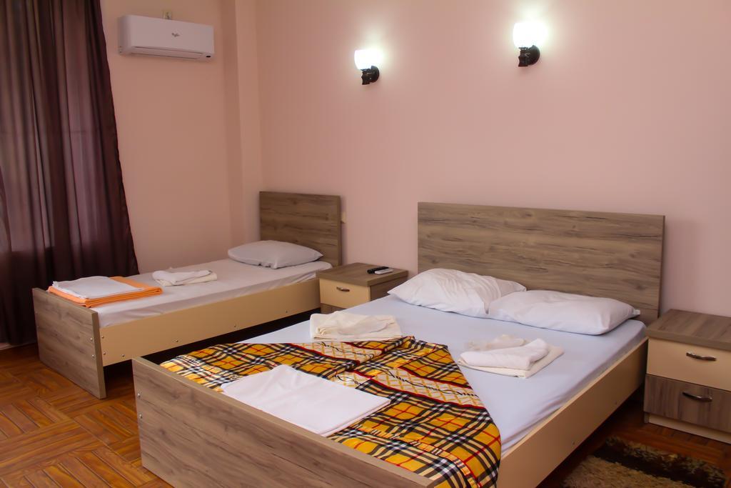 Hulus Hotel Makhinjauri Værelse billede